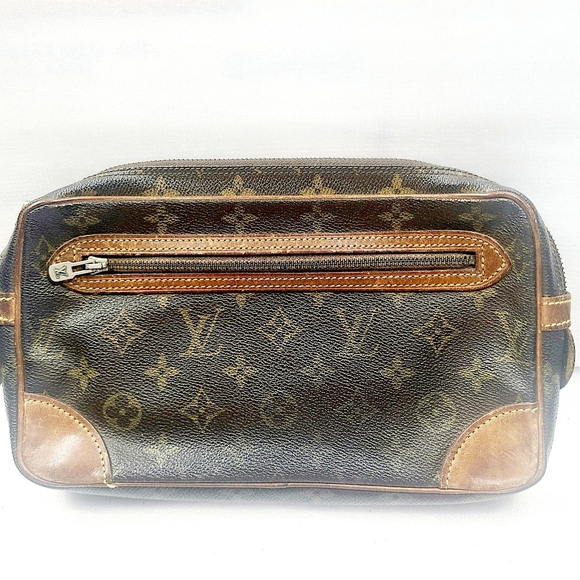 Louis Vuitton Handbags - Louis Vuitton Leather Clutch Bag